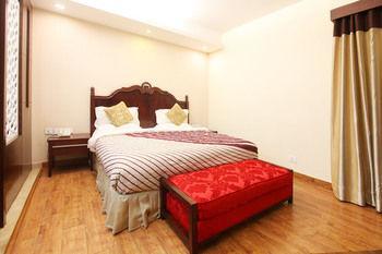 Oyo Premium Pitampura Hotell New Delhi Exteriör bild