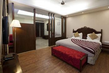 Oyo Premium Pitampura Hotell New Delhi Exteriör bild