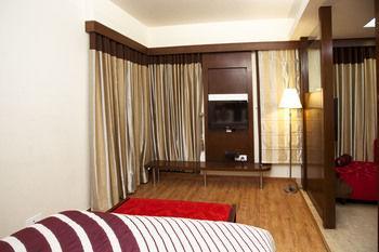 Oyo Premium Pitampura Hotell New Delhi Exteriör bild