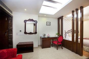 Oyo Premium Pitampura Hotell New Delhi Exteriör bild